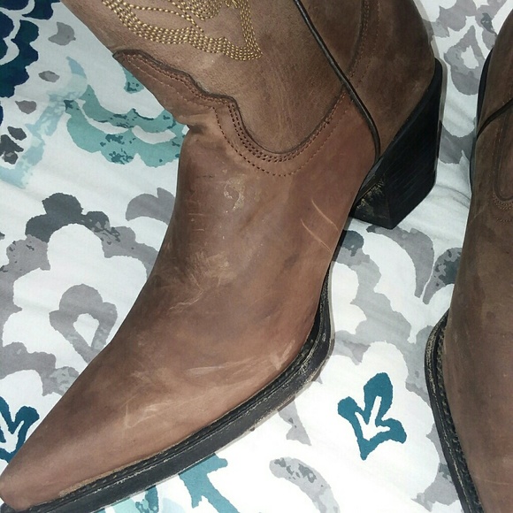 Cowgirl leather brown boots sz.7 fits like 6.5 - Picture 4 of 8